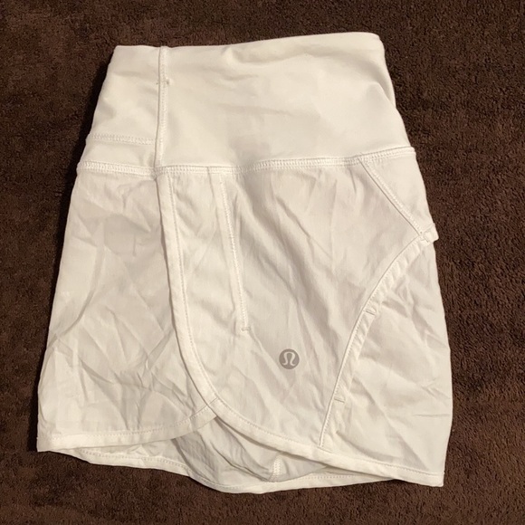 Lululemon running shorts - Picture 3 of 4